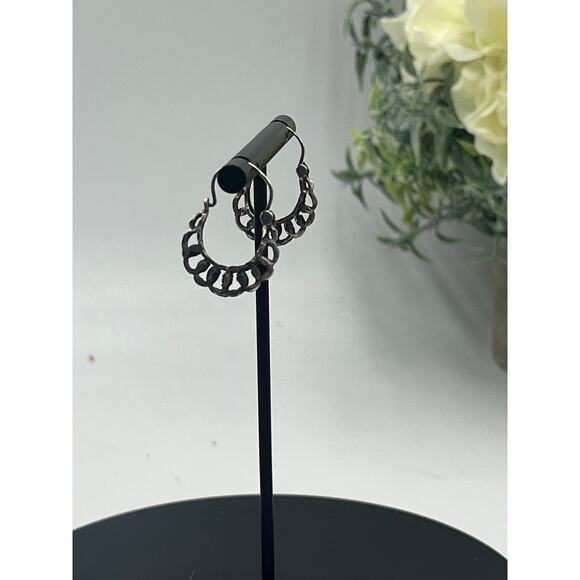 Sterling Silver Basket Weave Diamond Cut Crescent Shaped Filigree Hoop Earrings - Picture 3 of 9